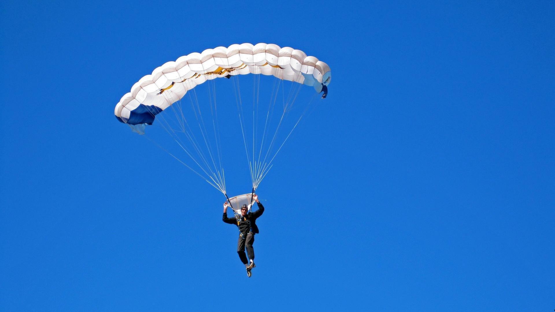 三届大赛铸就传奇，戈贝尔稳健扛起法国男篮后帕克时代大旗